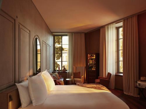 Junior Suite Corner del hotel Mondrian Bordeaux Les Carmes. Foto 3