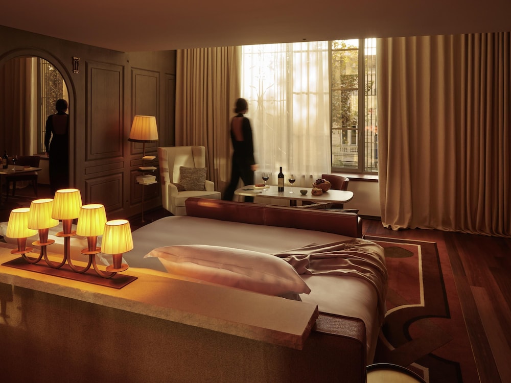 Suite Estándar, 1 cama King del hotel Mondrian Bordeaux Les Carmes. Foto 4