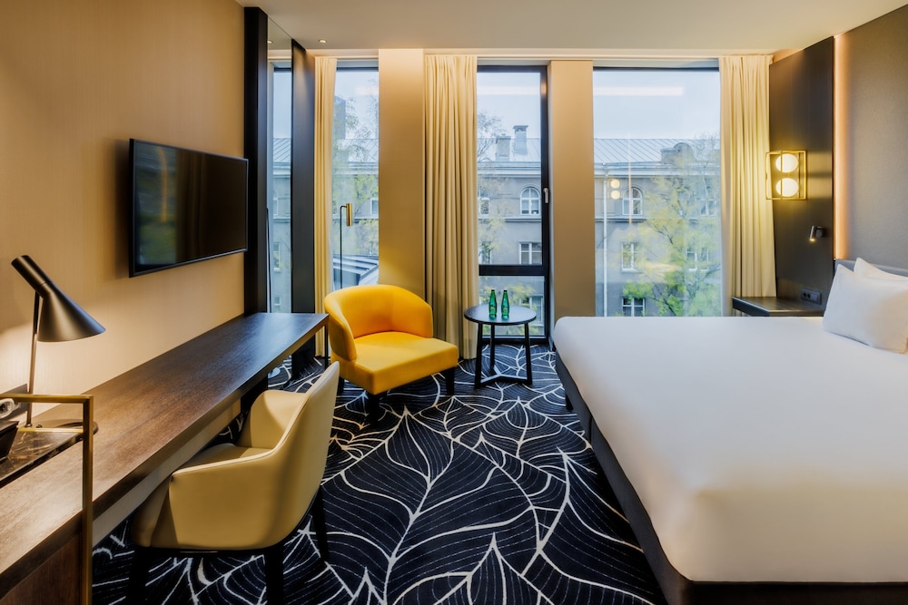 Habitación Superior con 1 cama doble del hotel Mövenpick Tallinn. Foto 1