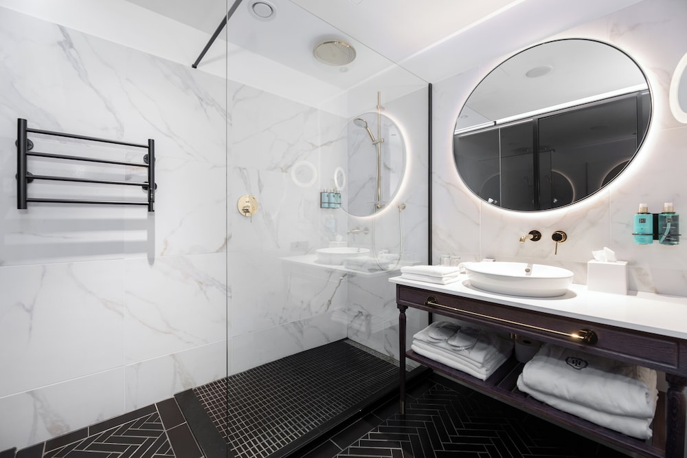Habitación superior con 2 camas individuales del hotel Mövenpick Tallinn. Foto 6
