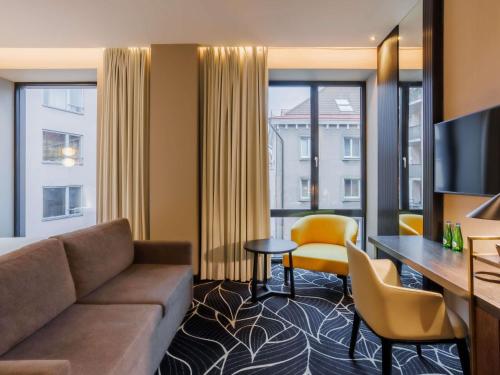 Habitación Deluxe con 1 cama doble del hotel Mövenpick Tallinn. Foto 1