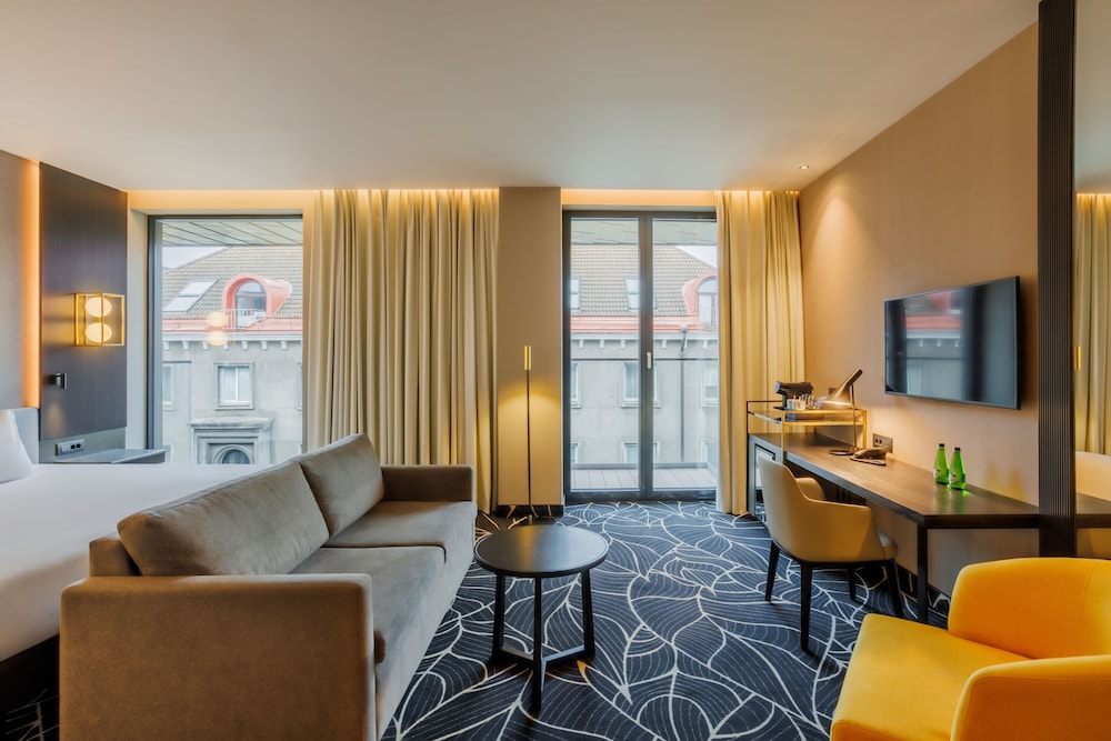 Habitación Deluxe con 1 Cama Doble y Balcón del hotel Mövenpick Tallinn