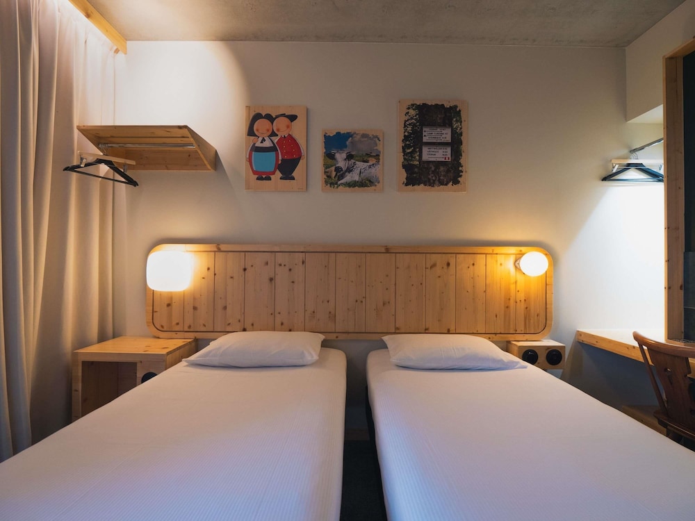 Habitación Pop con 2 camas individuales del hotel Greet Cernay Mulhouse. Foto 4