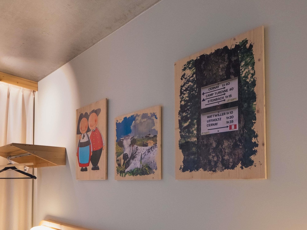 Habitación Pop con 2 camas individuales del hotel Greet Cernay Mulhouse. Foto 8