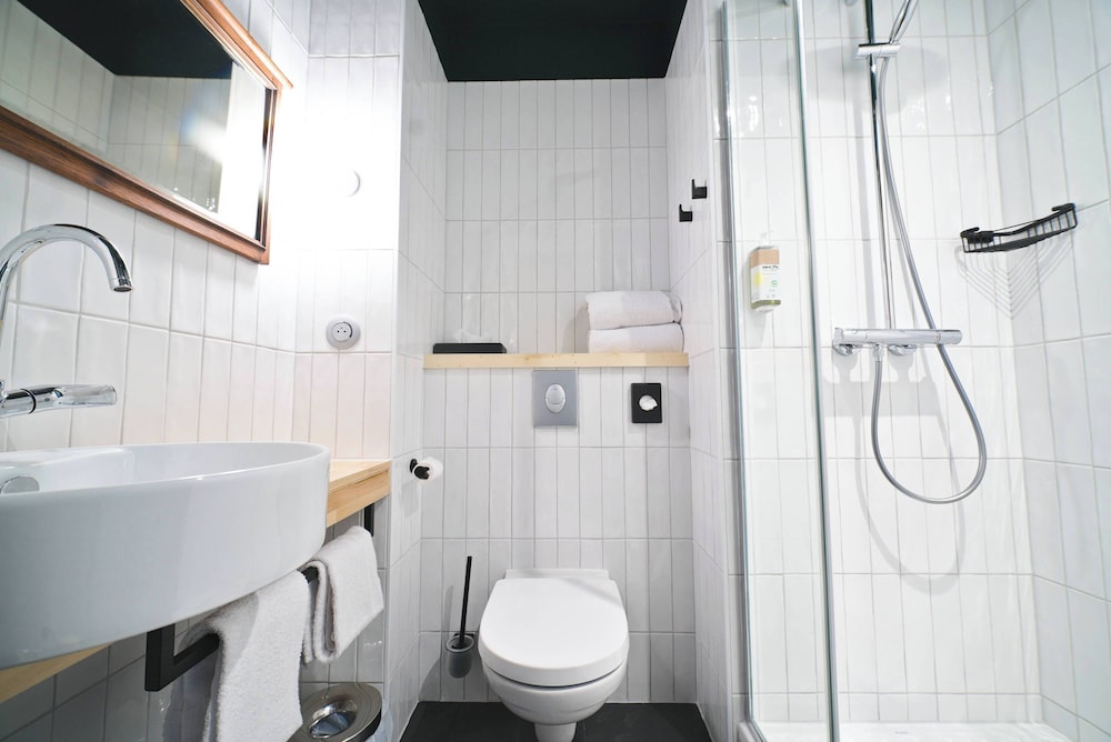 Habitación Pop con 2 camas individuales del hotel Greet Cernay Mulhouse. Foto 10