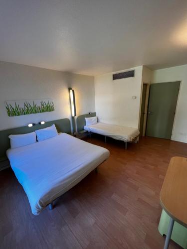 Habitación Familiar del hotel ibis budget Marseille Est Porte d'Aubagne. Foto 13