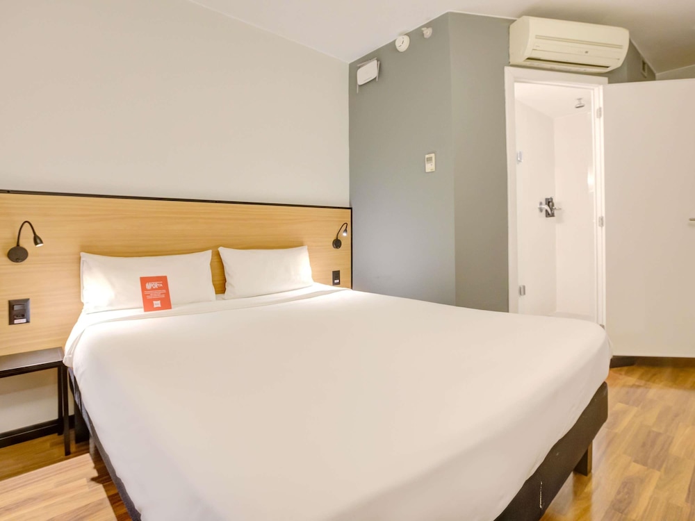 Habitación Standard con una cama doble del hotel ibis Rio de Janeiro Botafogo. Foto 1