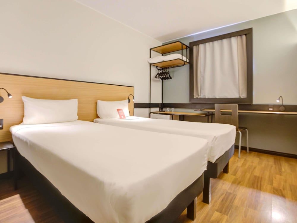 Habitación Standard con 2 camas individuales del hotel ibis Rio de Janeiro Botafogo. Foto 1