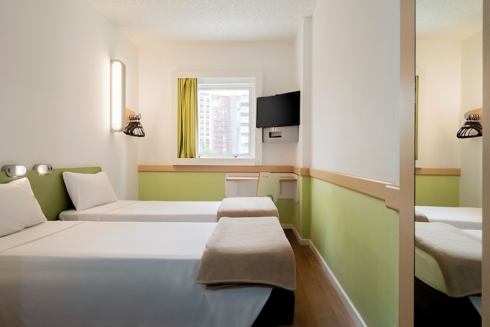 Habitación estándar, 2 camas individuales del hotel ibis budget Sao Paulo Paraiso. Foto 1