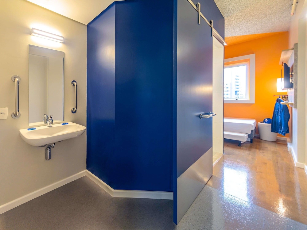 Habitación estándar, 2 camas individuales, accesible para personas con discapacidad del hotel ibis budget Sao Paulo Paraiso. Foto 6