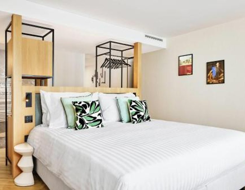 Family Interconnecting Rooms del hotel H4 Wyndham Paris Pleyel Resort. Foto 4