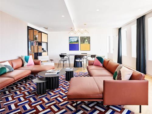 Suite Presidencial del hotel H4 Wyndham Paris Pleyel Resort. Foto 7