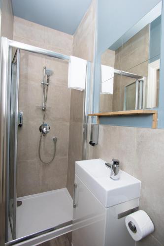 Estudio Doble Deluxe del hotel Westciti Caroco. Foto 15
