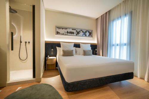 Habitación Superior del hotel Ocean Drive Sevilla. Foto 2