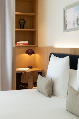 Habitación Doble Deluxe con balcón del hotel Ocean Drive Sevilla. Foto 13