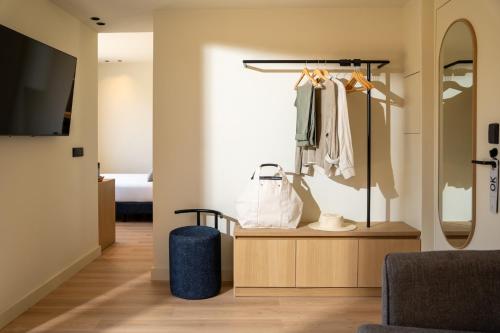 Suite con terraza del hotel Ocean Drive Sevilla. Foto 1