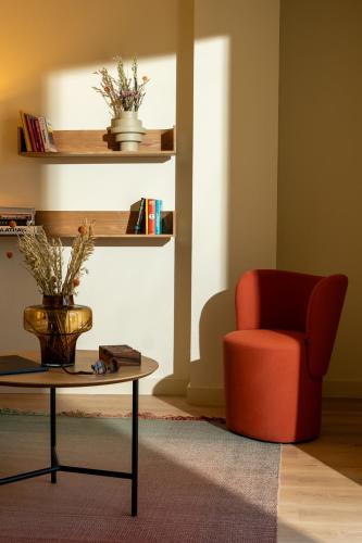 Suite con terraza del hotel Ocean Drive Sevilla. Foto 6