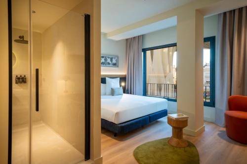 Habitación Deluxe del hotel Ocean Drive Sevilla. Foto 2