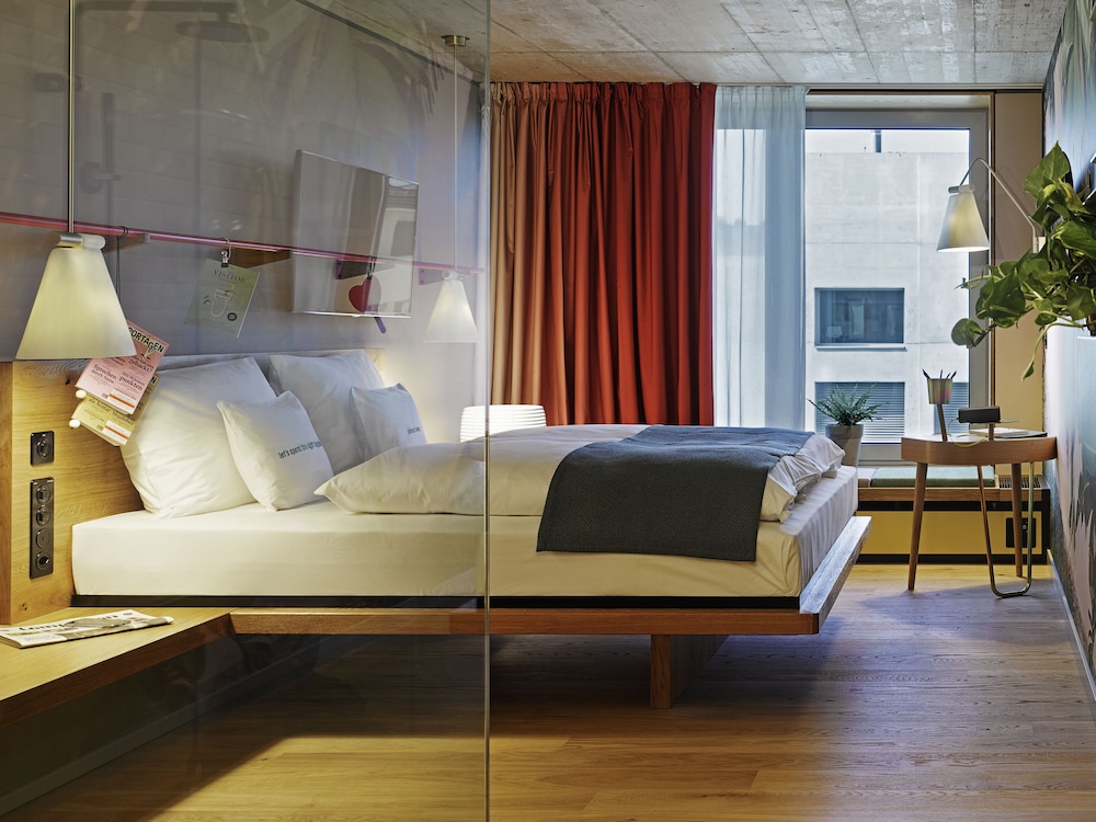 Grande del hotel 25hours Zurich Langstrasse. Foto 3