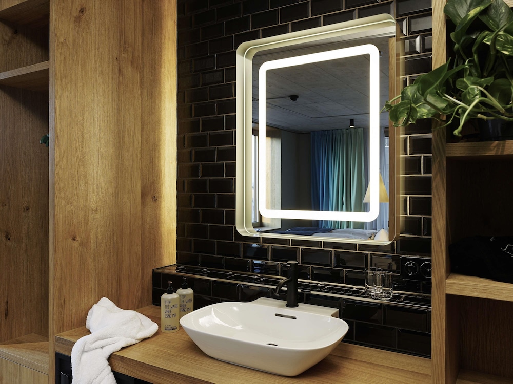Suite Plaza del hotel 25hours Zurich Langstrasse. Foto 3