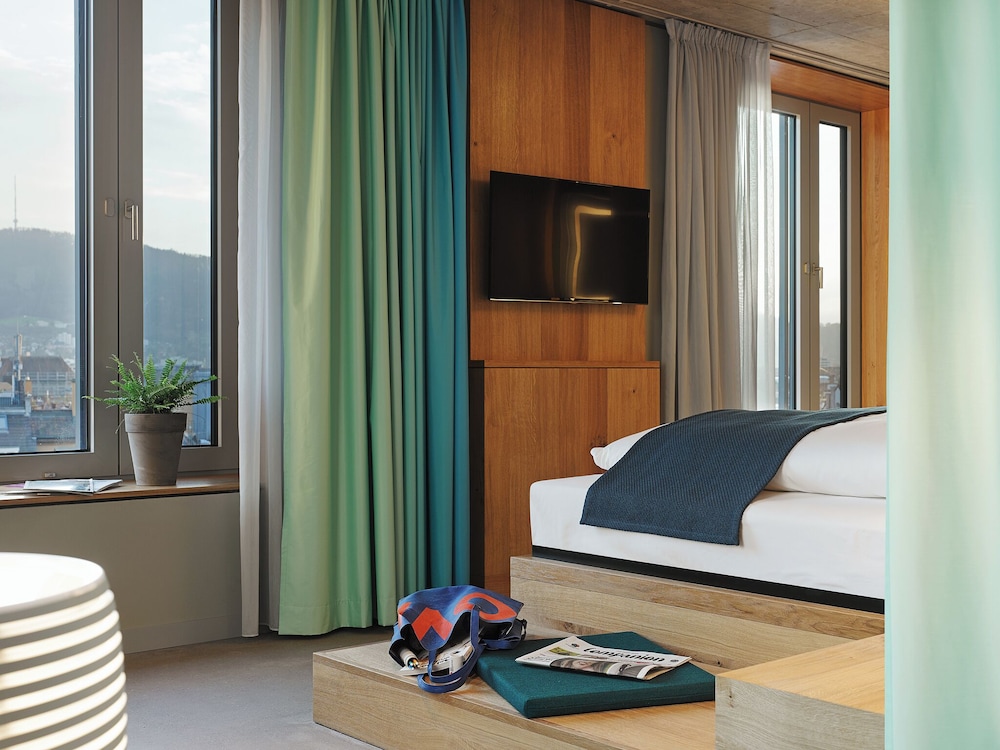 Suite Plaza del hotel 25hours Zurich Langstrasse. Foto 6