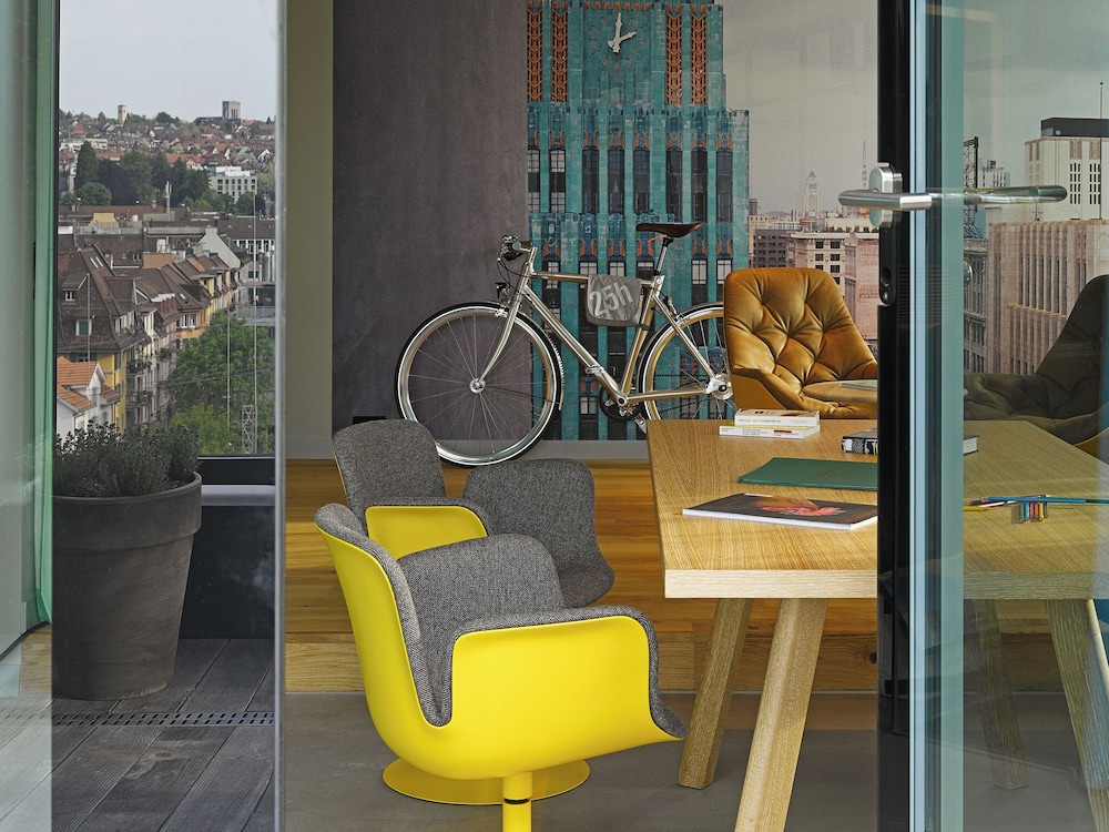 Suite Trainspotting del hotel 25hours Zurich Langstrasse. Foto 1