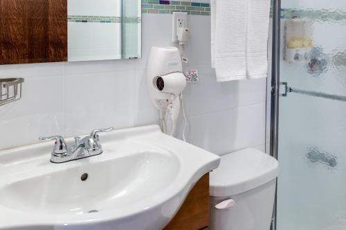 Habitación Doble Clásica del hotel LIC. Foto 4