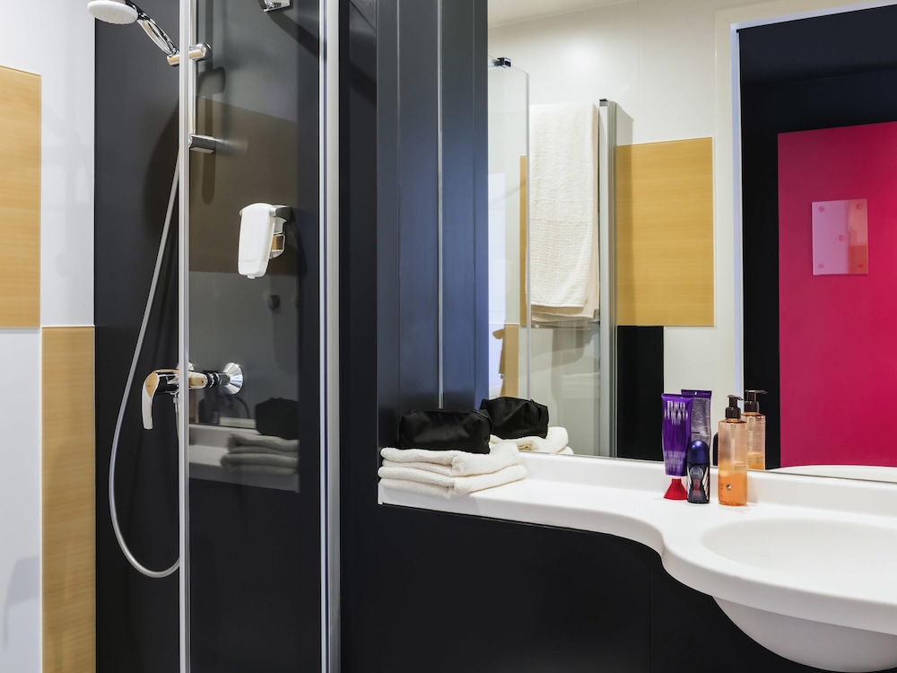 Habitación Clásica con 1 cama doble del hotel ibis budget Knokke. Foto 4
