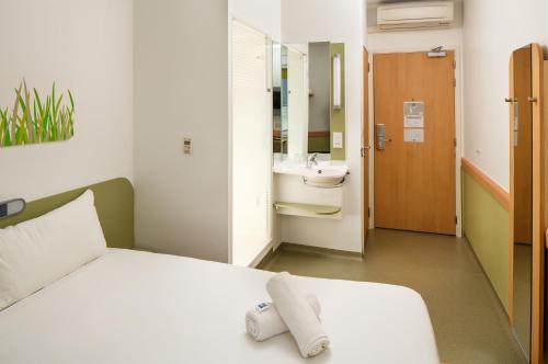 Habitación Familiar del hotel Ibis Budget Manchester Centre Pollard Street. Foto 11