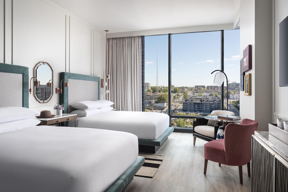 2 Camas Queen con Vistas a Broadway del hotel Hyatt Centric Downtown Nashville. Foto 3