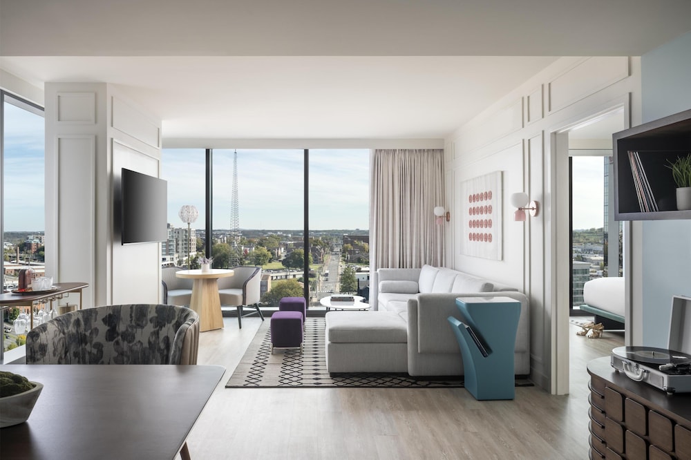 Suite con cama King del hotel Hyatt Centric Downtown Nashville