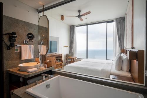 Habitación Superior + Bañera con Vistas del hotel Granbell Hotel Colombo