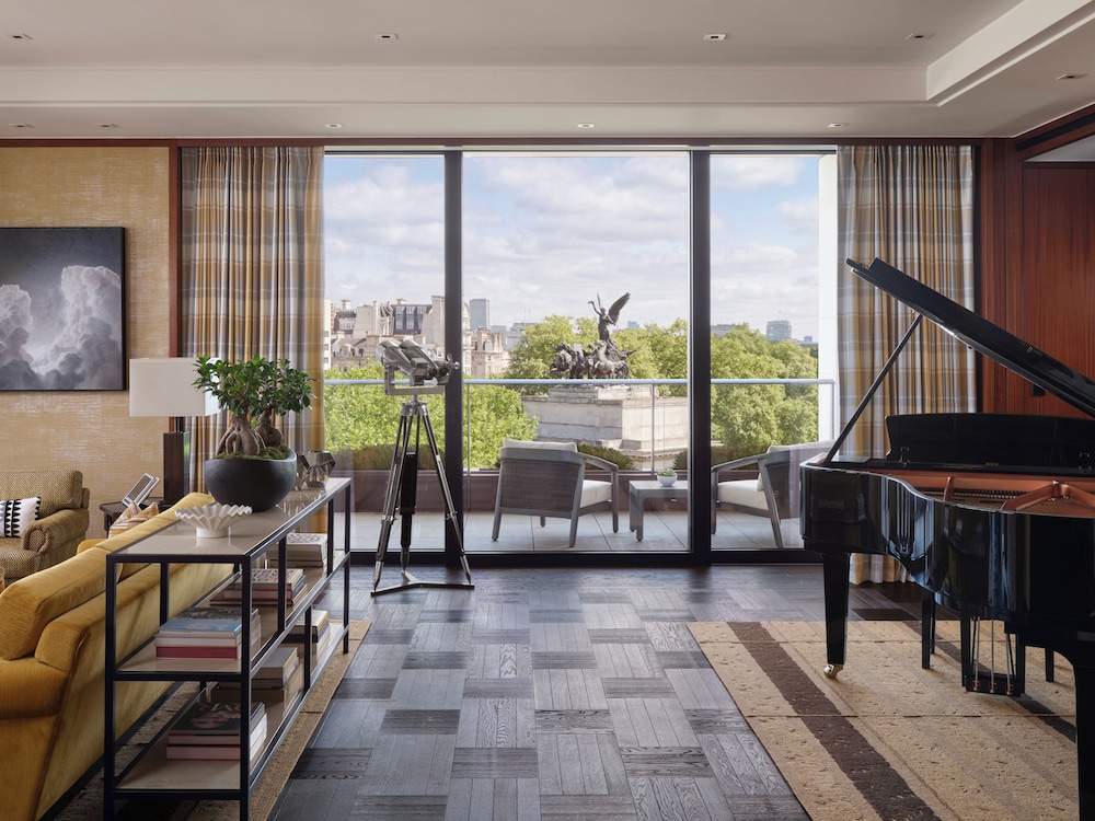 Suite, varias camas (The Peninsula Suite) del hotel The Peninsula London. Foto 11