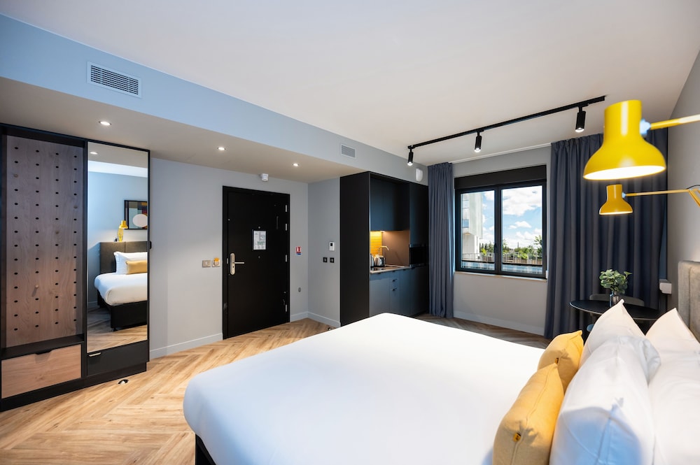 Estudio, accesible para personas con discapacidad del hotel Staycity Paris La Defense. Foto 2