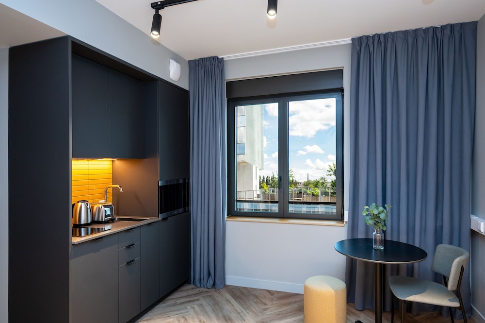 Estudio, accesible para personas con discapacidad del hotel Staycity Paris La Defense. Foto 3