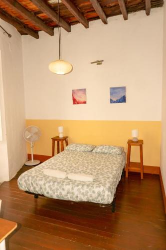 Habitación Doble con baño compartido del hotel La Casa Encantada. Foto 3