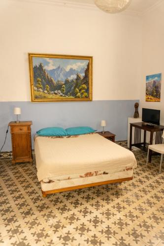 Habitación Familiar con baño compartido del hotel La Casa Encantada. Foto 3