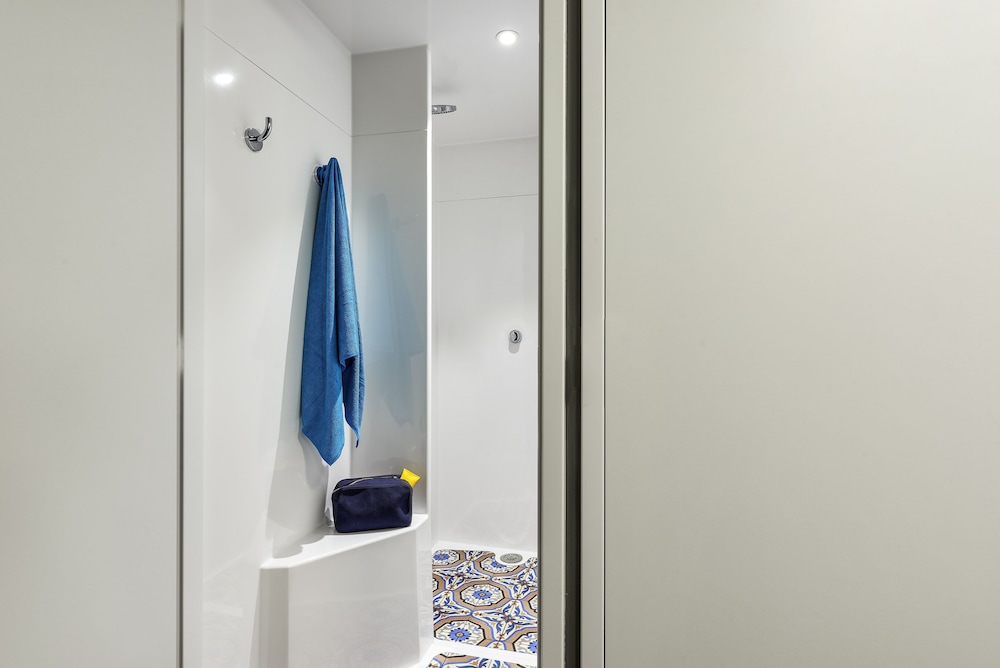 habitación séxtuple del hotel F1 Paris Porte de Montreuil. Foto 11