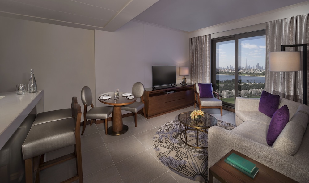 Apartamento de 1 dormitorio, 1 cama king size, vistas a la ciudad del hotel Pullman Dubai Creek City Centre Residences. Foto 5