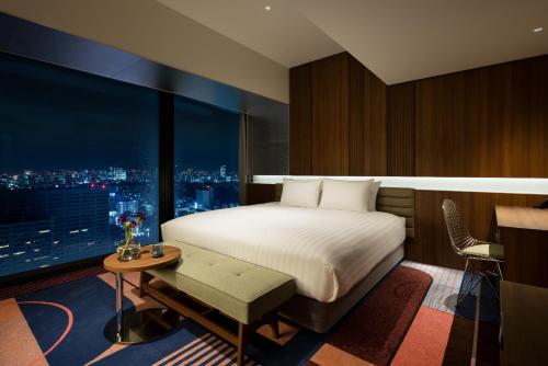 Alojamiento Premier con cama extragrande del hotel GROOVE SHINJUKU, A PARKROYAL Hotel. Foto 2