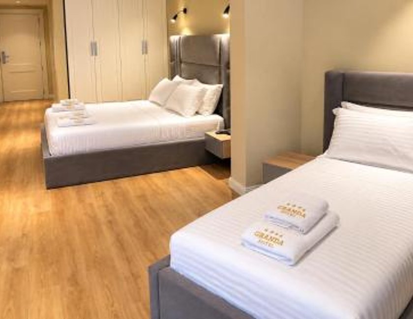 Habitación Triple Estándar del hotel Granda. Foto 7