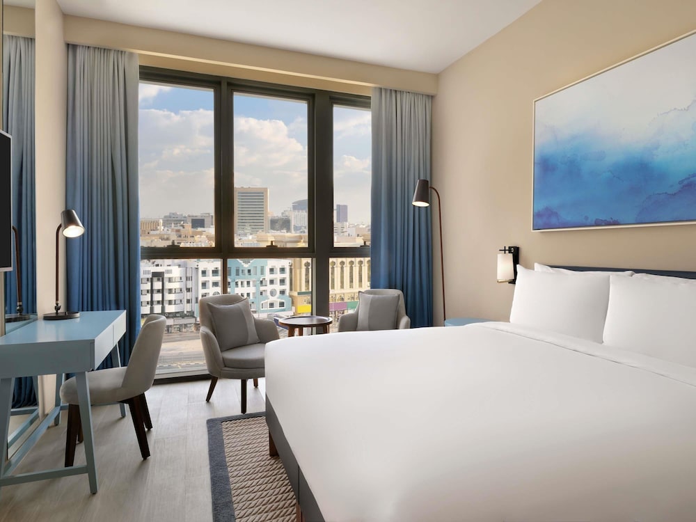 Habitación Superior con vistas a la ciudad del hotel Mercure Dubai Deira