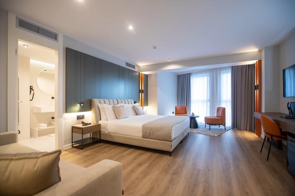 Habitación Premium, 1 cama de matrimonio, balcón del hotel Elisa Tirana, Affiliated by Meliá