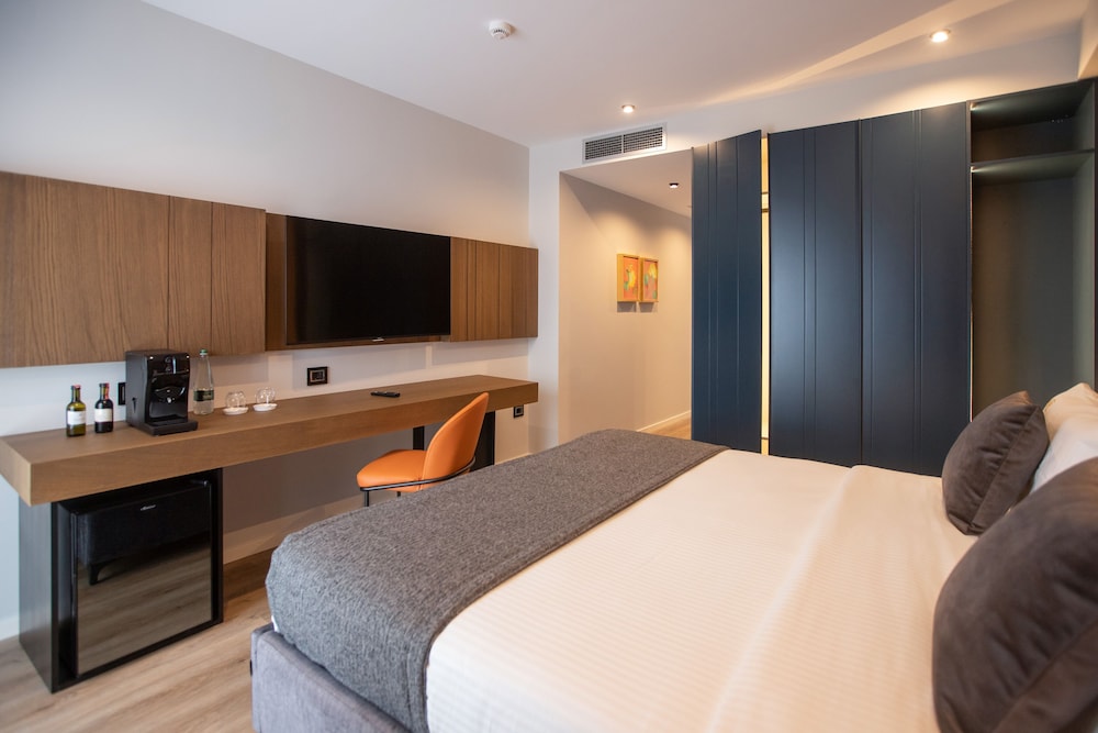 Suite del hotel Elisa Tirana, Affiliated by Meliá