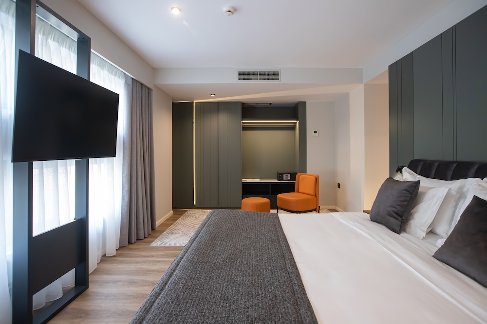 Suite Junior del hotel Elisa Tirana, Affiliated by Meliá