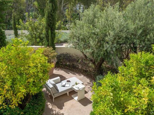 Two - Bedroom Apartment with One King Bed, Two Single Beds and Private Garden del hotel Fairmont Tazi Palace Tangier. Foto 1