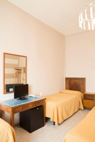 Habitación cuádruple del hotel Panorama. Foto 4