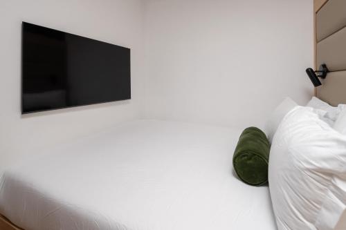 Habitación Doble Estándar con 2 camas grandes del hotel Little Charlie. Foto 11