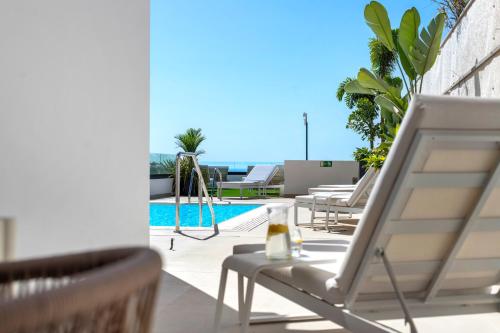 Apartamento Vista Piscina Con Cocina Sofá Cama incluido 1 Cama doble del hotel Palmera Sea View