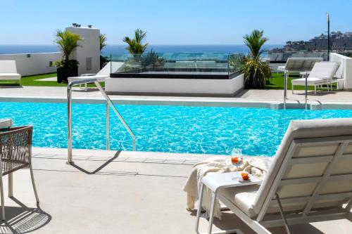 Apartamento con vistas a la piscina del hotel Palmera Sea View